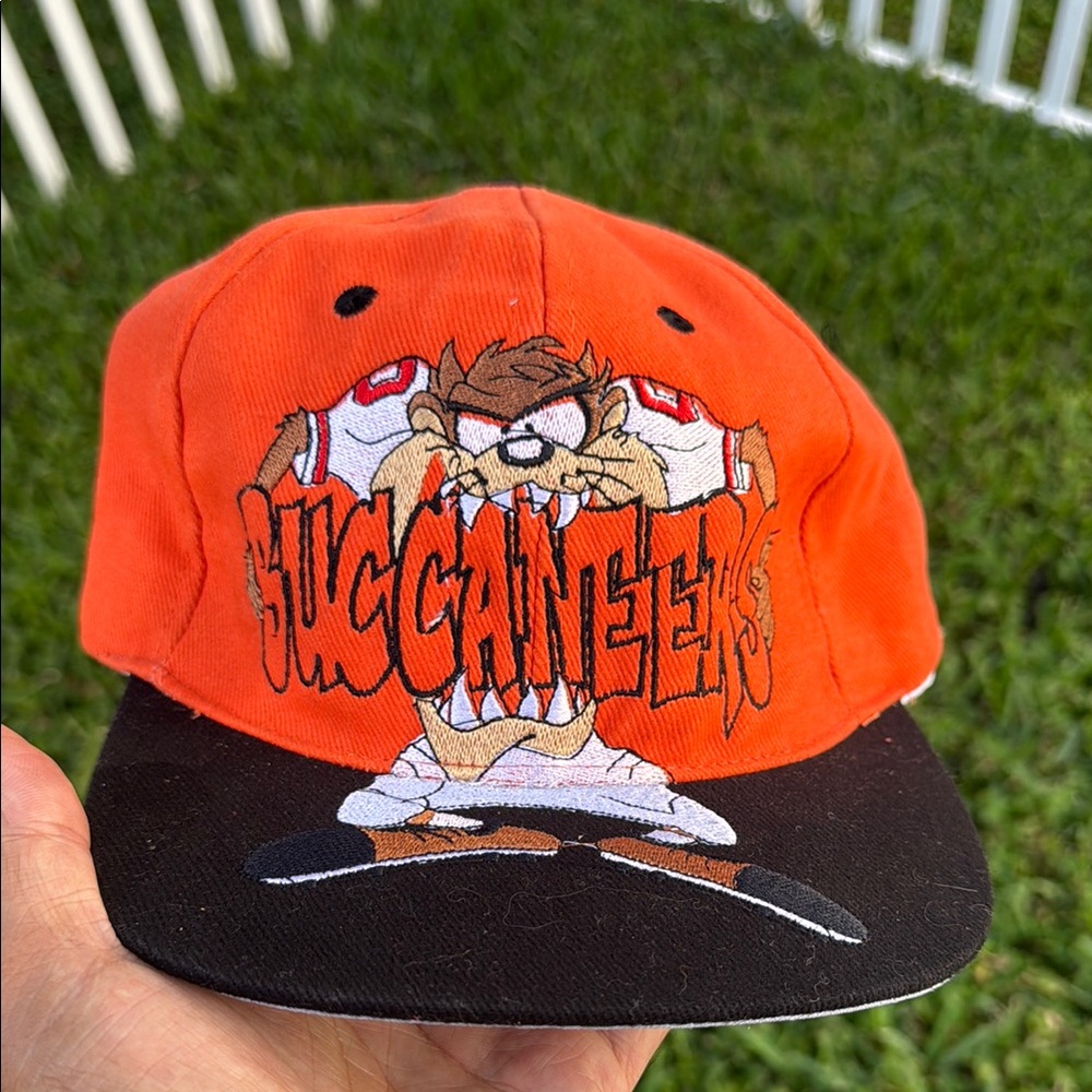 New custom, Tampa Bay Buccaneers Taz, throwback style hat